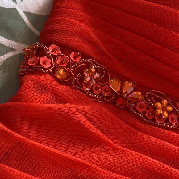 hailey logan homecoming dress - Picture 2 of 2